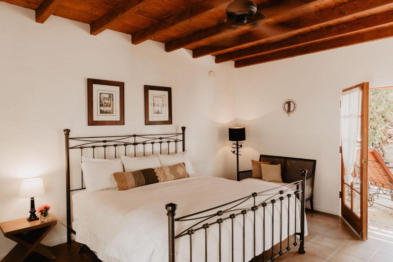 Korakia Pensione Palm Springs Ngoại thất bức ảnh